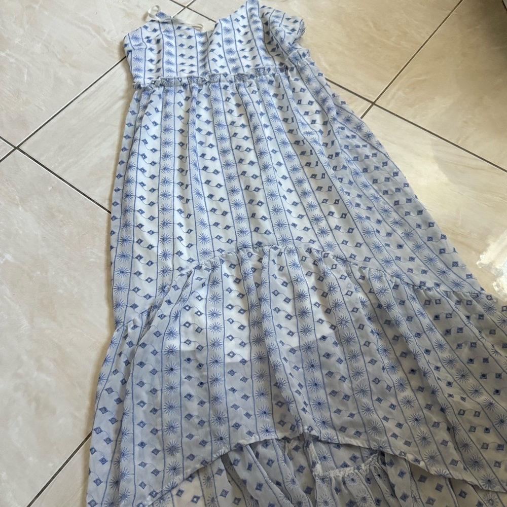 Francesca’s white blue floral dress size small